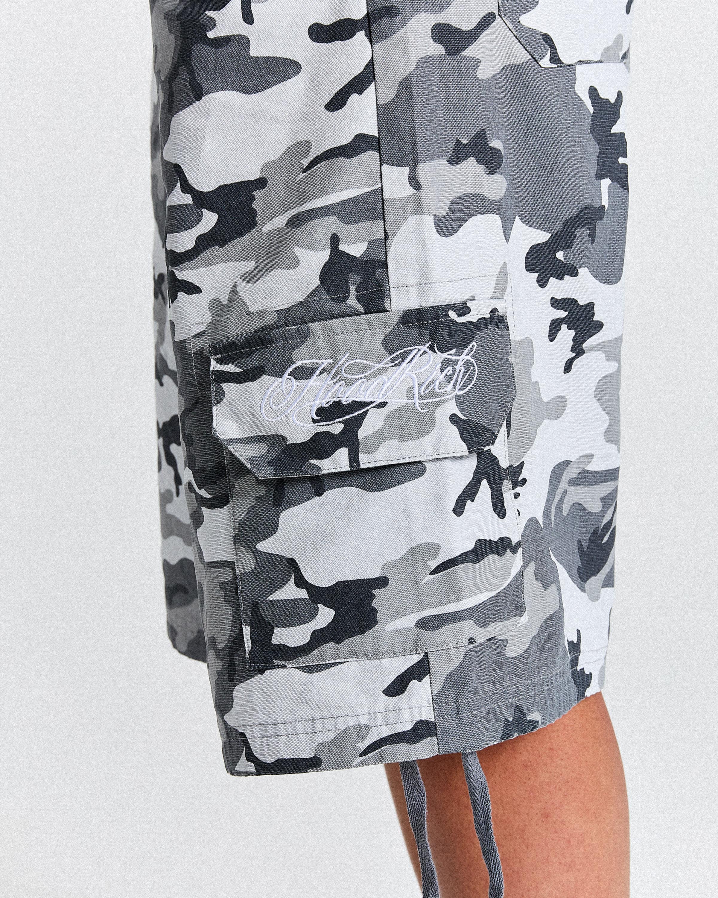 Field Oversized Cargo Woven Jort - Grey Camo - Image 4