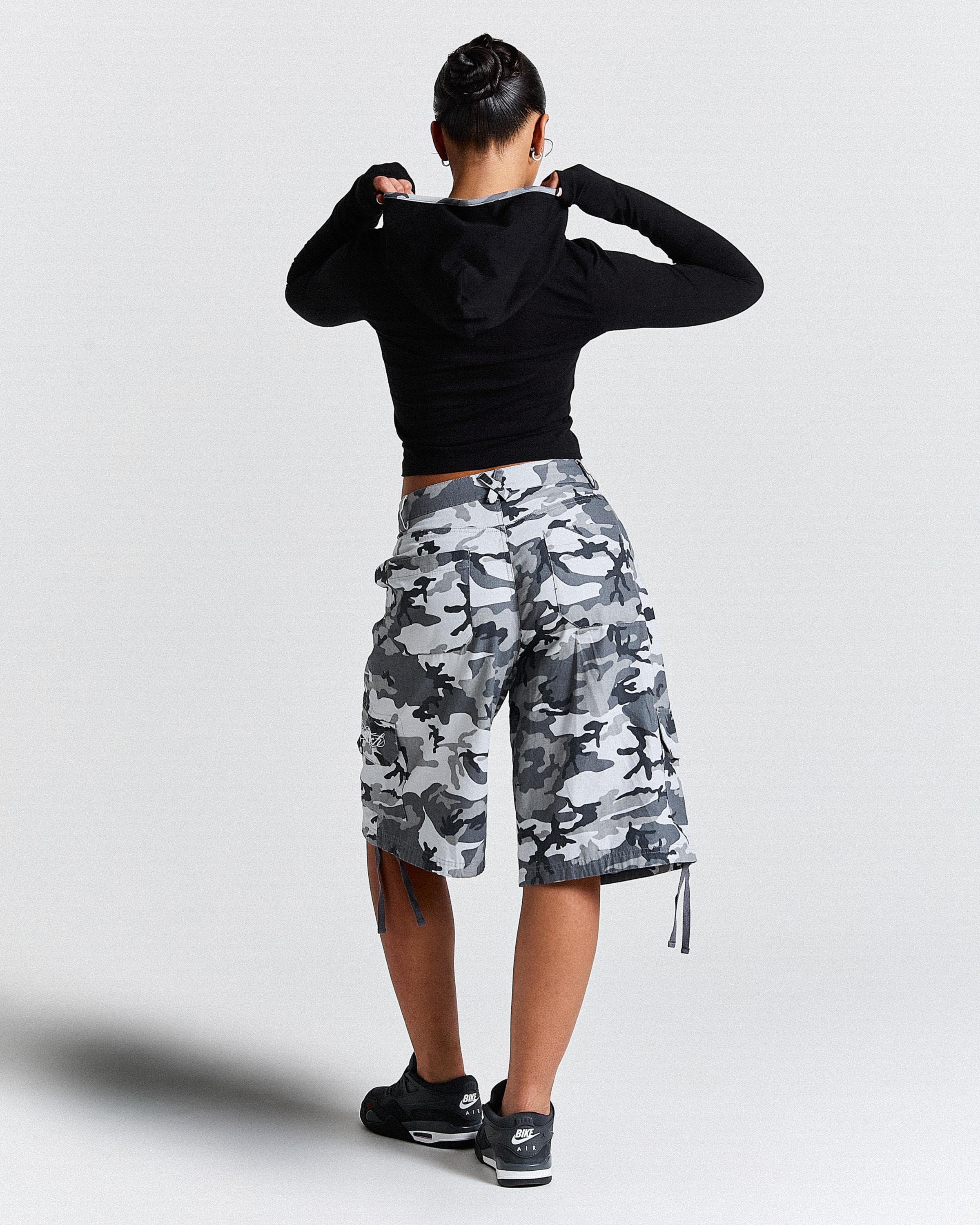Field Oversized Cargo Woven Jort - Grey Camo - Image 5