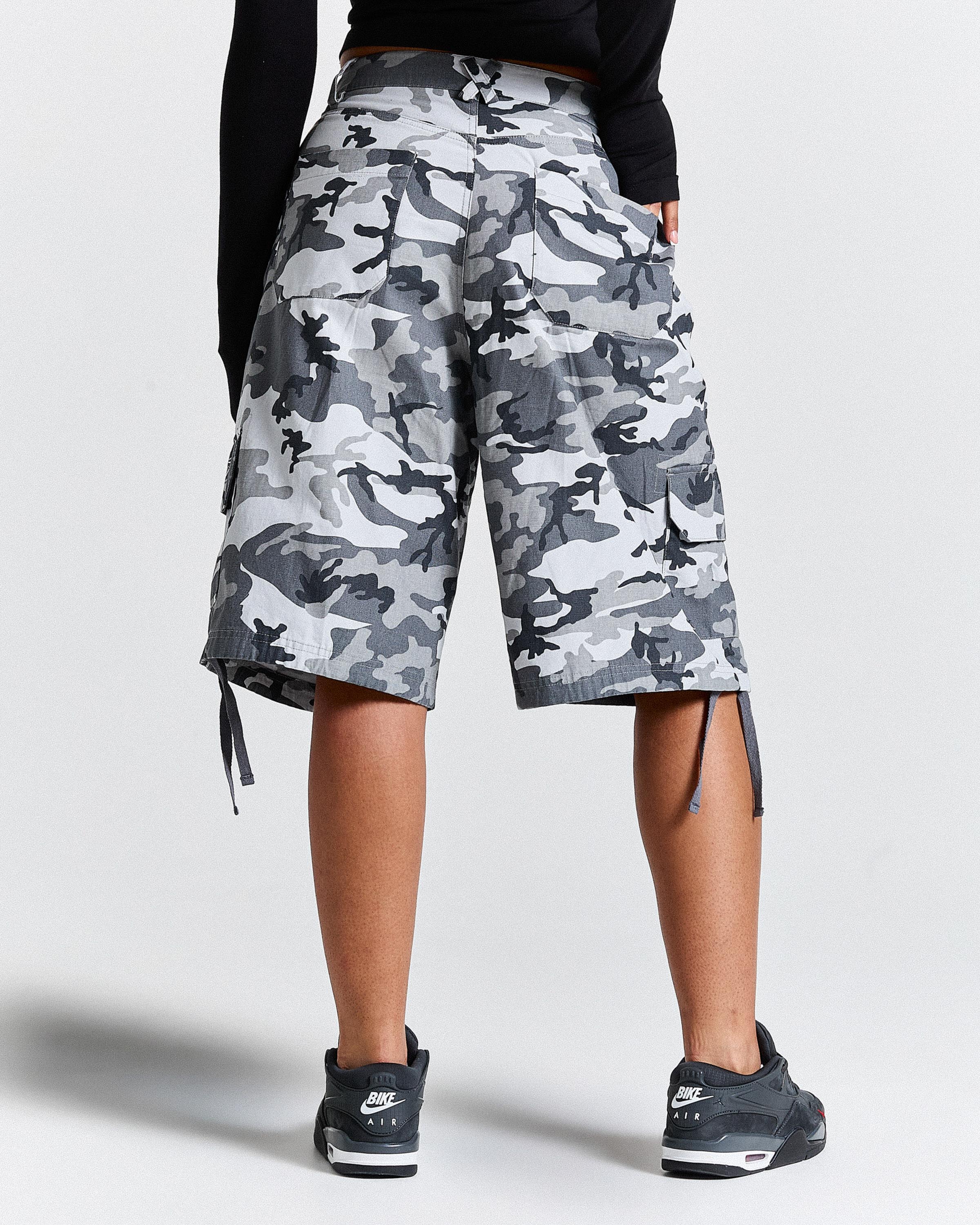 Field Oversized Cargo Woven Jort - Grey Camo - Image 7