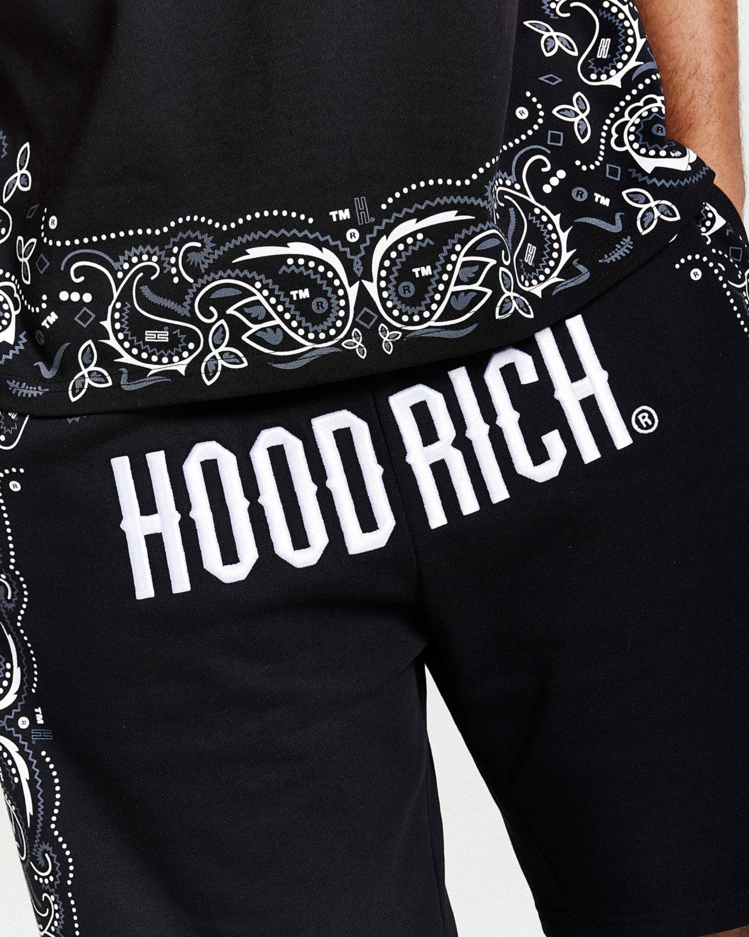 Motif Oversized Shorts - Black/White/Grey - Image 8