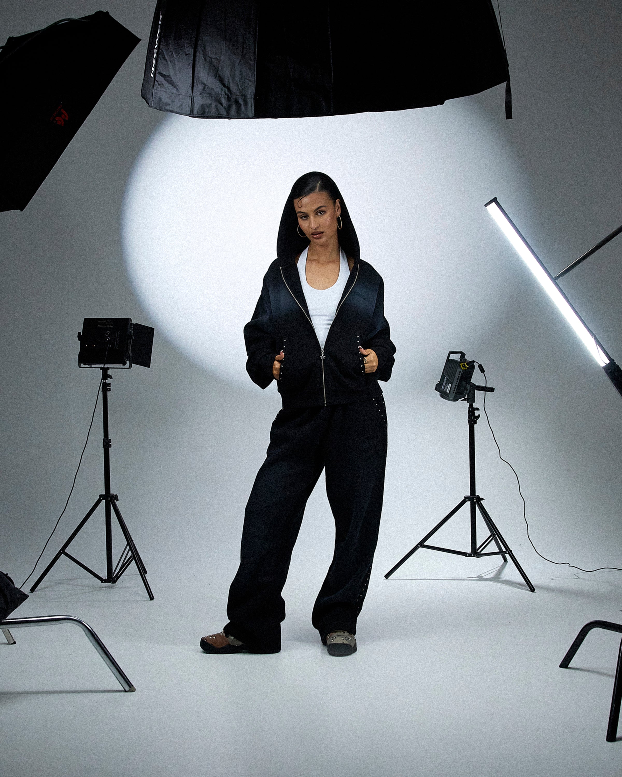 The Winner's Circle Aspen Wide Leg Joggers - Black - Image 11